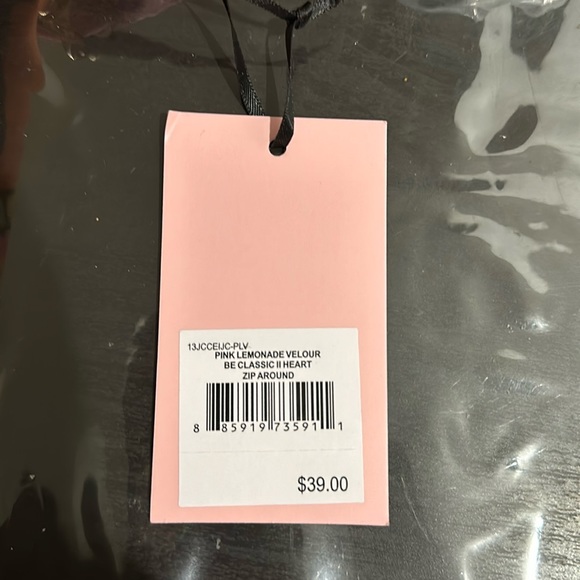 Juicy Couture Velour heart Zip around wallet - Picture 4 of 5